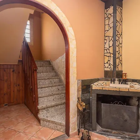 Prázdninový dům Vivelorural Casa Besan Grupos Con Piscina Teror